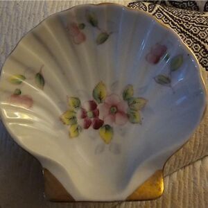 Made In JAPAN" Gold Scalloped Trinket Plate gently used